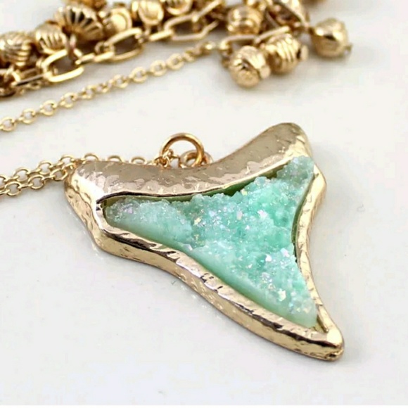 Jewelry - 💎Teal Geode Shark Tooth Pendant Necklace 🦈
